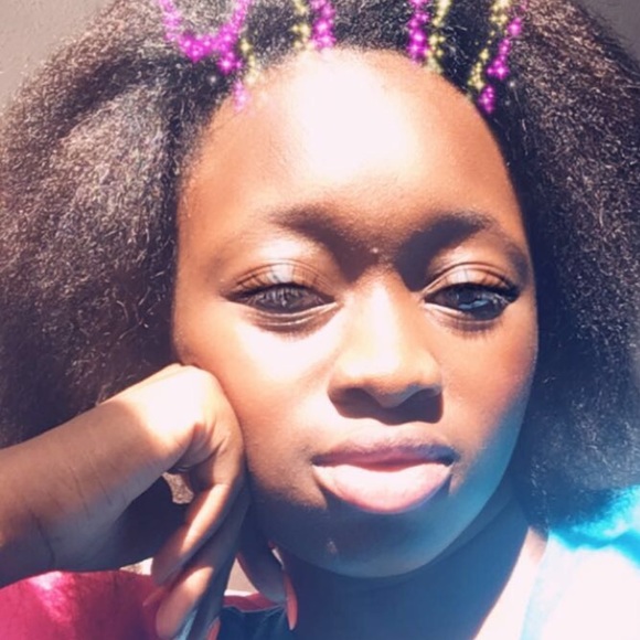 Meet your Posher, Kytazia - Picture 1 of 1